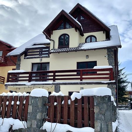 Holiday Home In Sinaia Exteriör bild