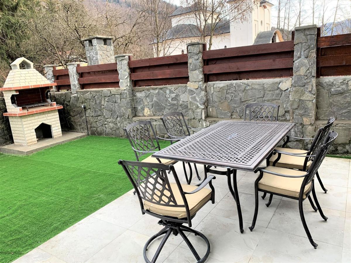 Holiday Home In Sinaia Exteriör bild