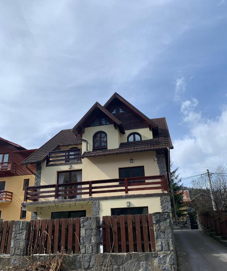 Holiday Home In Sinaia Exteriör bild