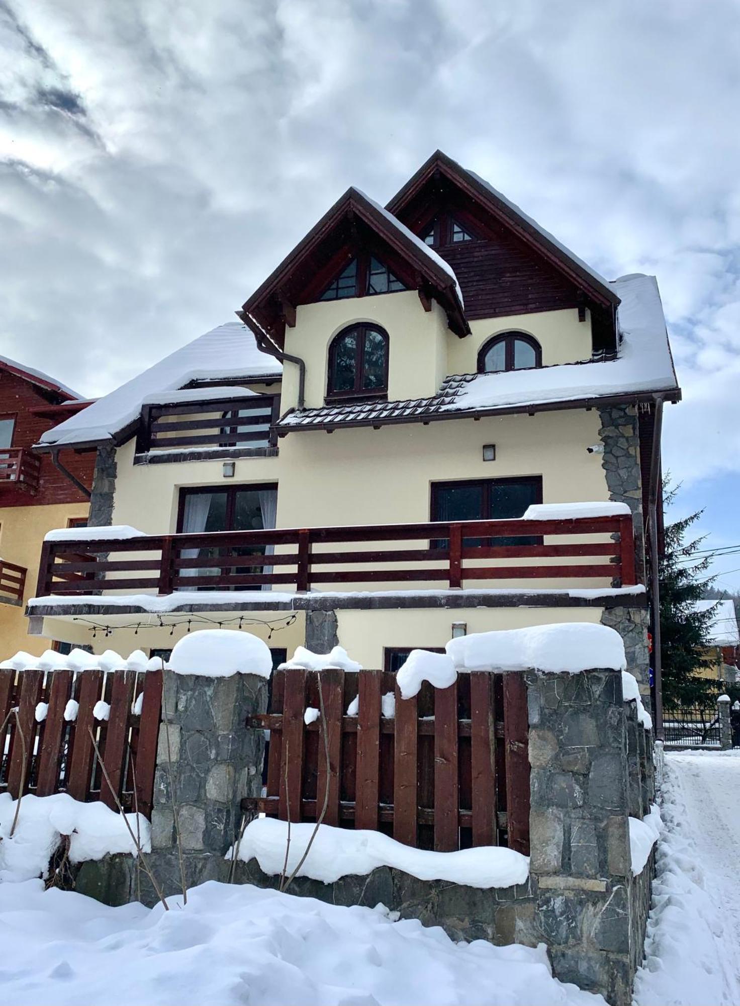 Holiday Home In Sinaia Exteriör bild